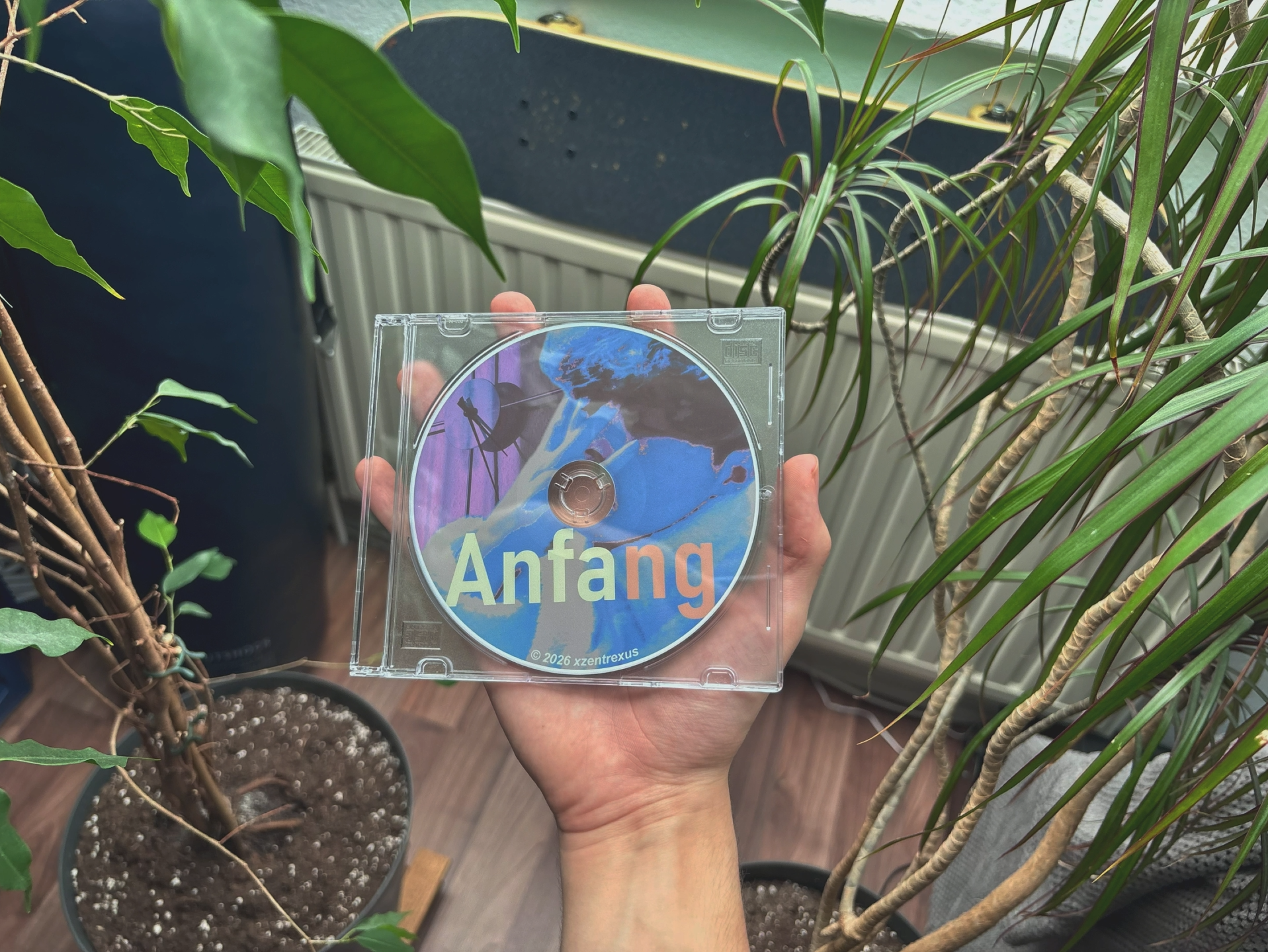 xzentrexus Anfang CD in der Hand